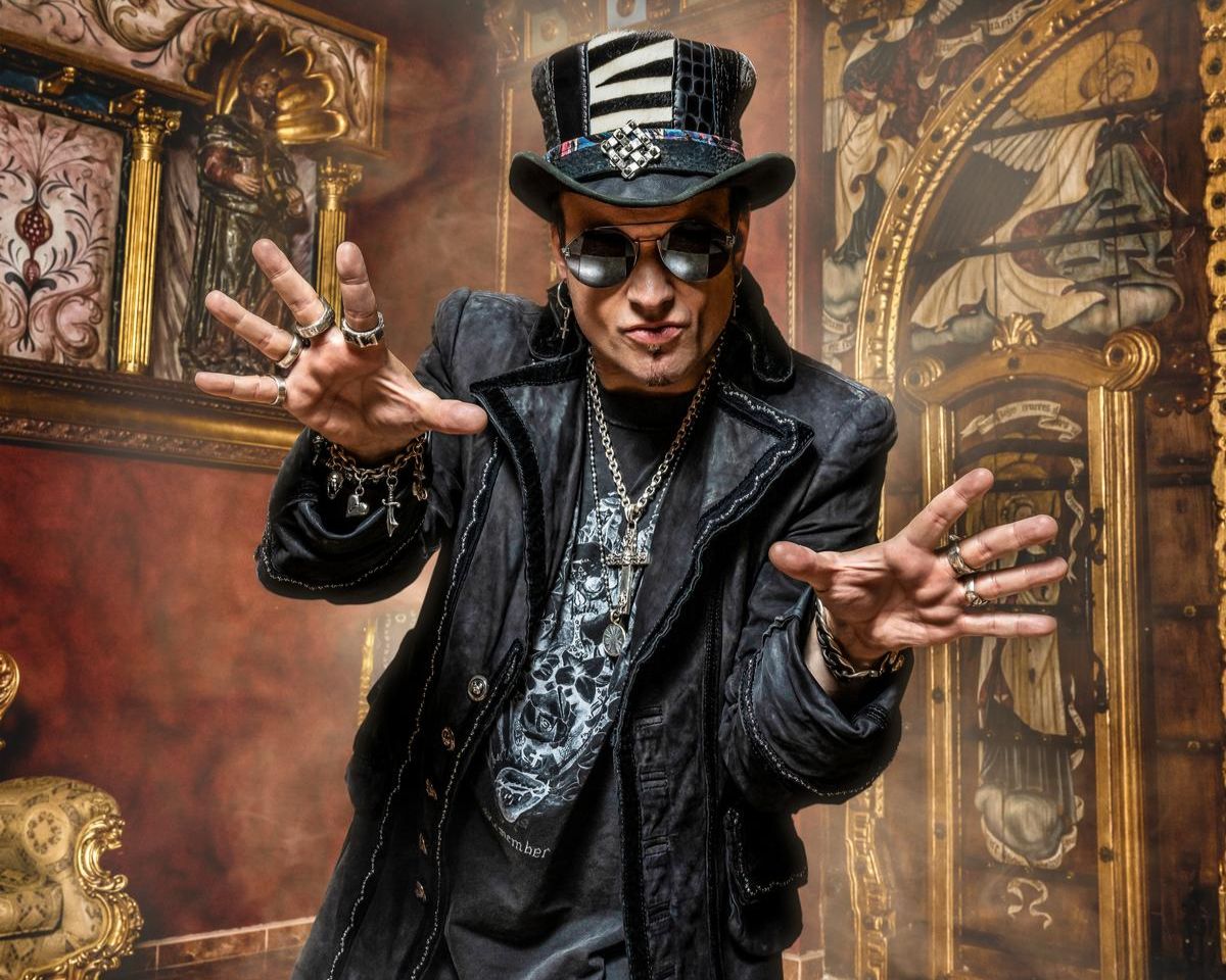 HereBeDragonsTobiasSammet_l-2