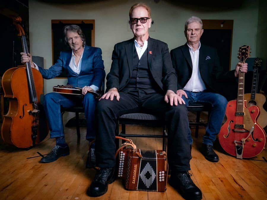 Oysterband's John Jones, Ray Cooper & Al Scott