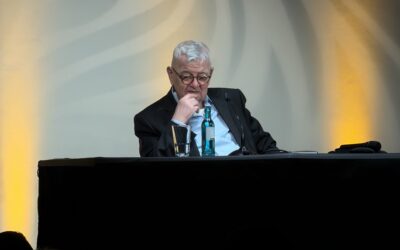 Nachdenklicher Abend mit Joschka Fischer im Friedrichsforum Bayreuth